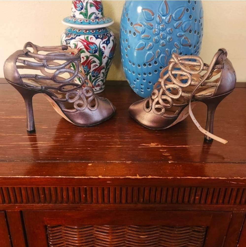 Oscar de la Renta 👠 - Picture 6 of 6